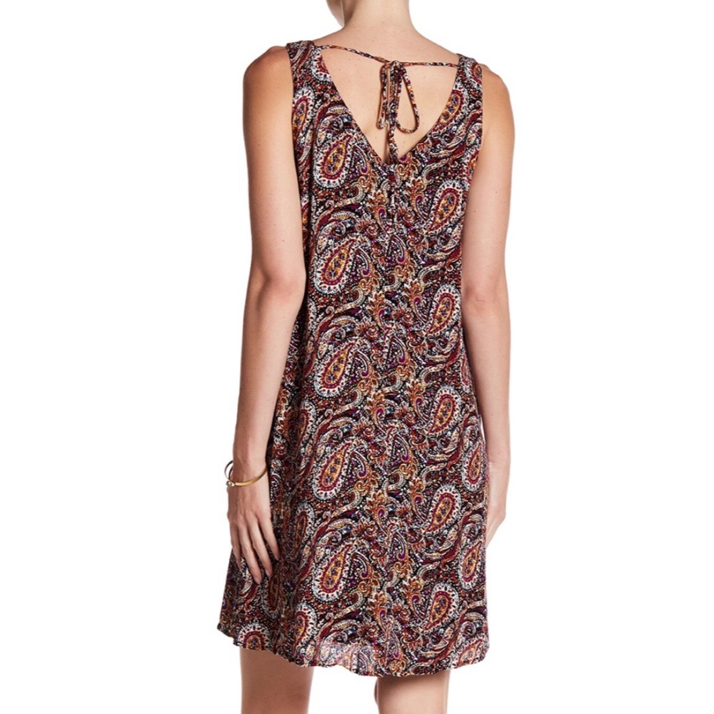 Bobeau Trapeze Back Tie Paisley Midi Dress